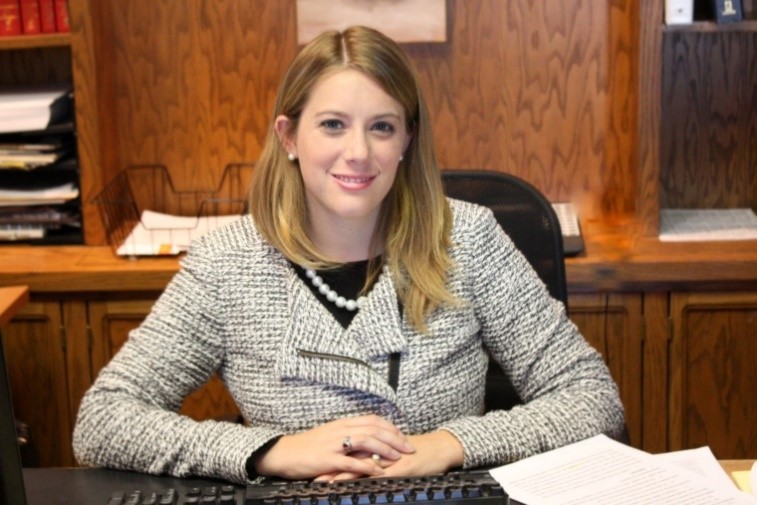 Elizabeth Howell at Desk